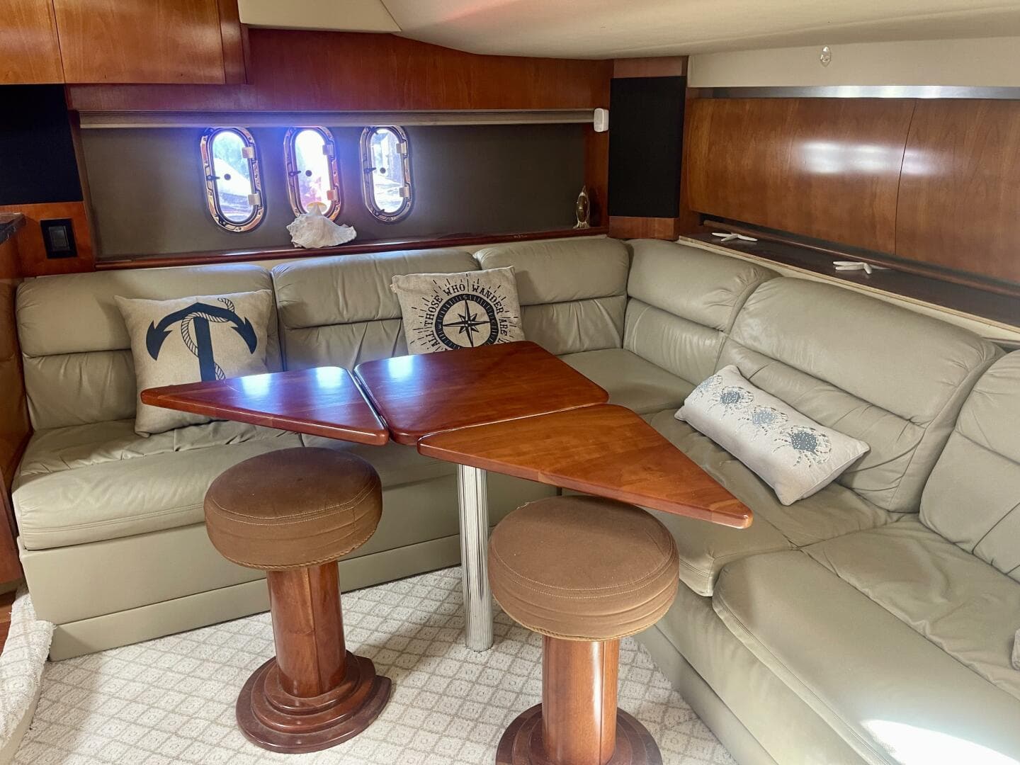 2006 Cruisers Yachts 420 Express — photo 22