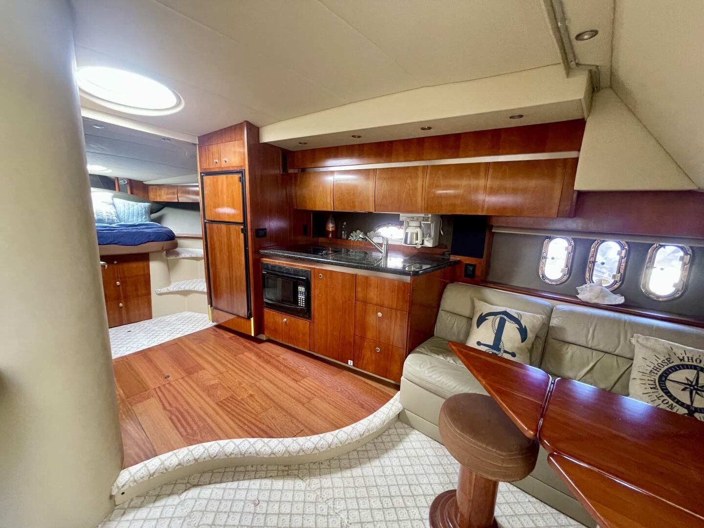 2006 Cruisers Yachts 420 Express — photo 20