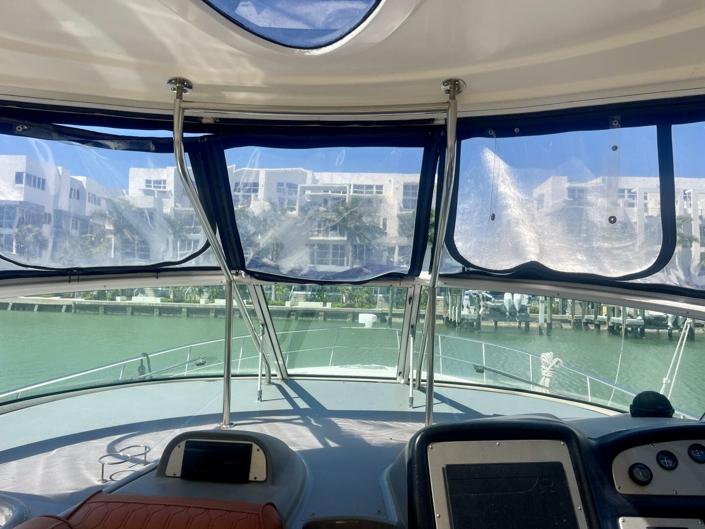 2006 Cruisers Yachts 420 Express — photo 12