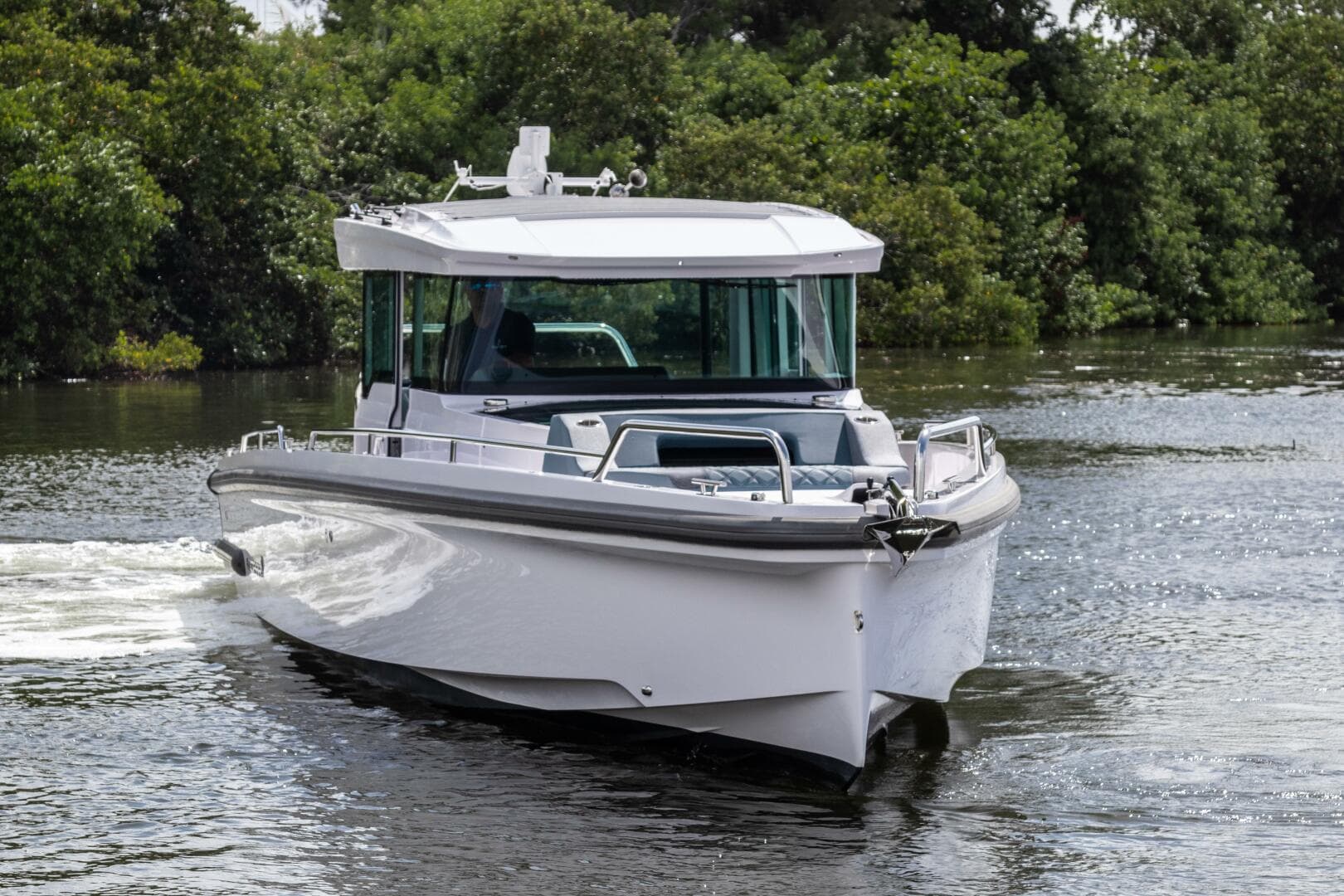 2024 Axopar 37 XC Cross Cabin — photo 28