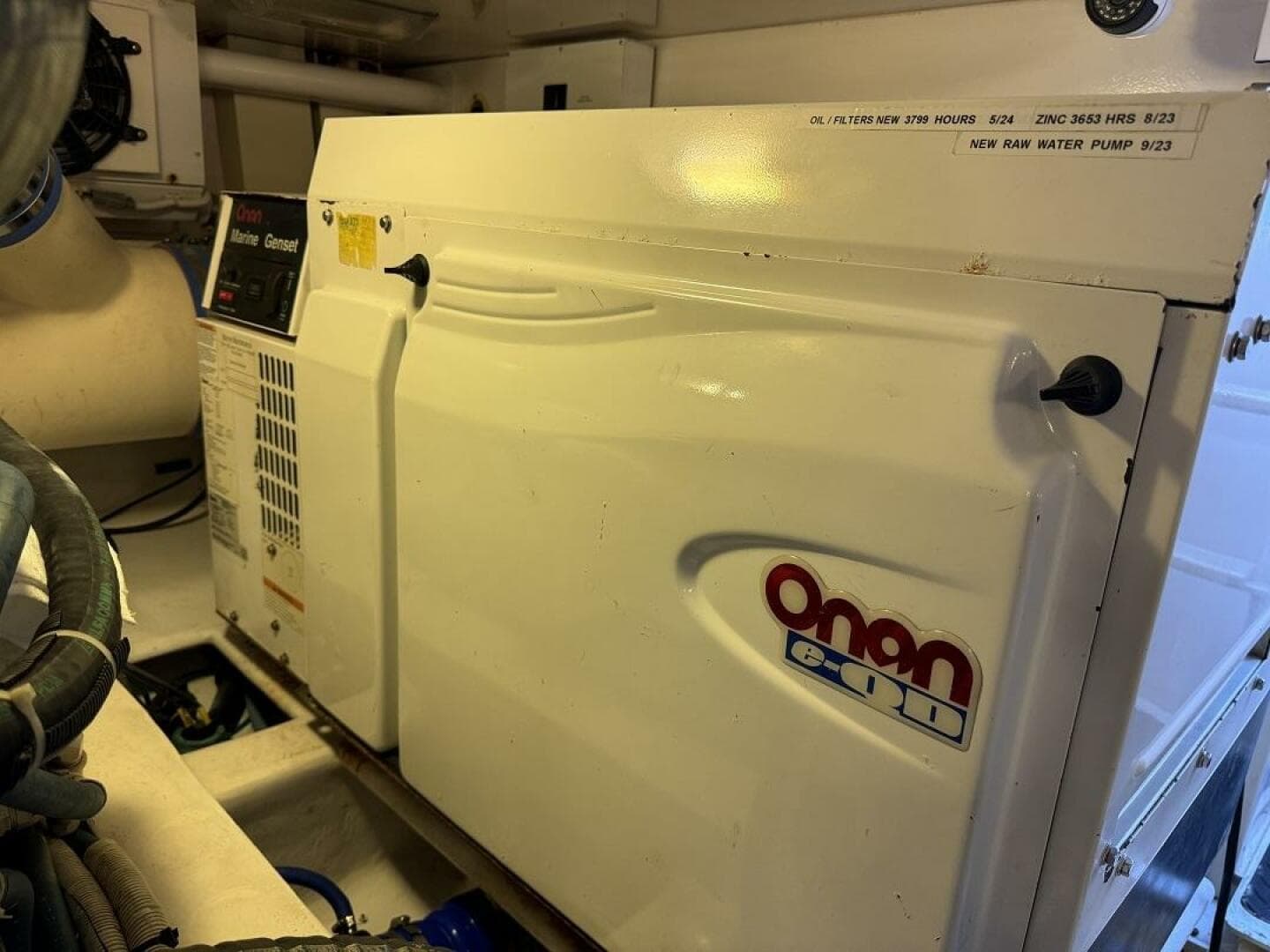 2006 Viking 45 Convertible — photo 41