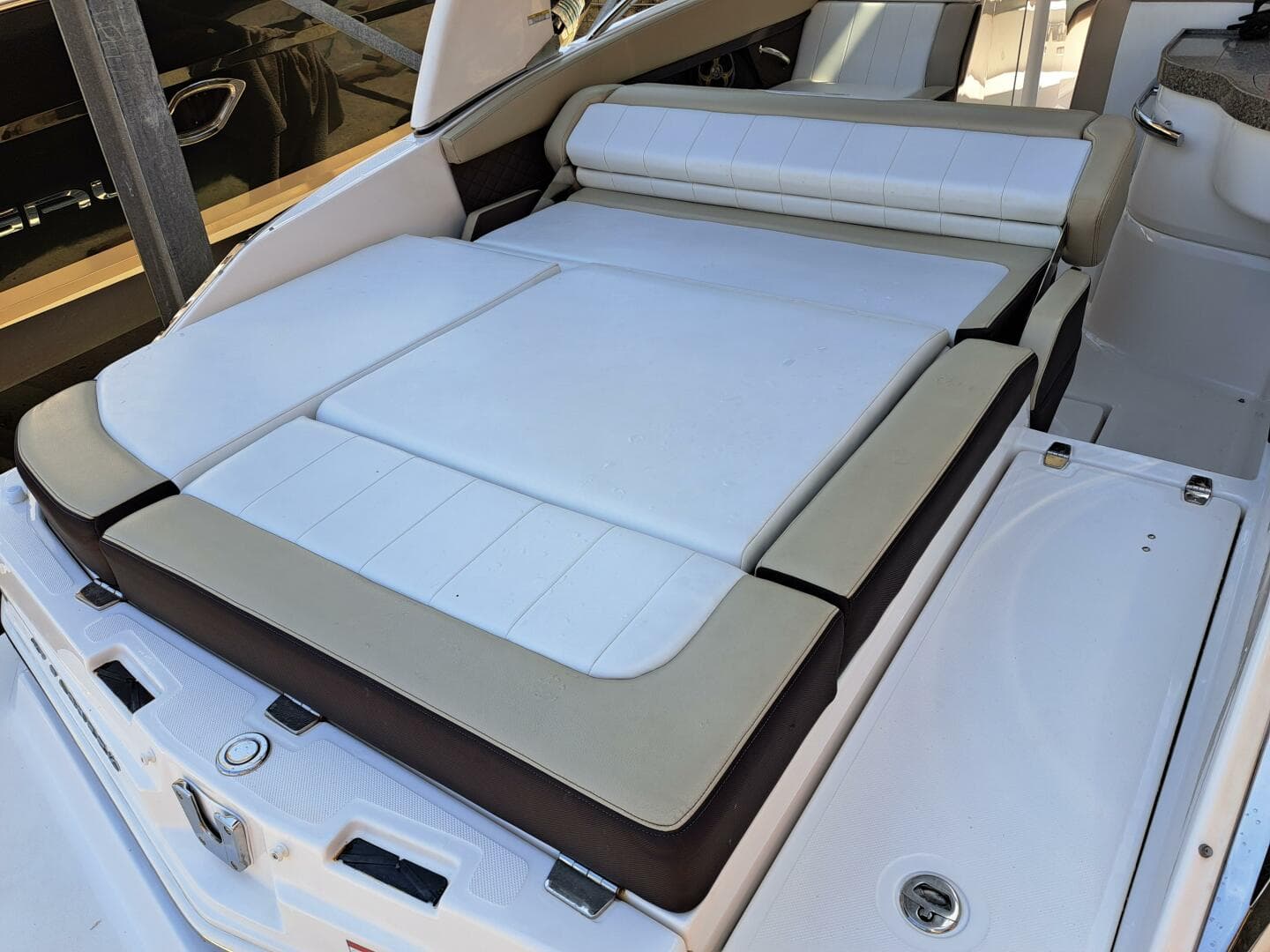 2014 Regal 2700 Bowrider — photo 24