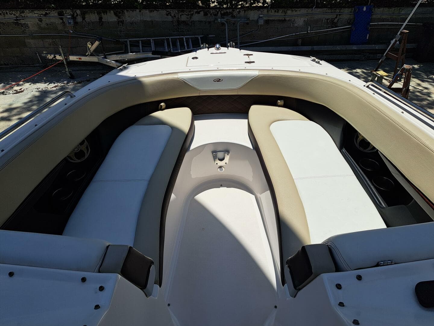 2014 Regal 2700 Bowrider — photo 15