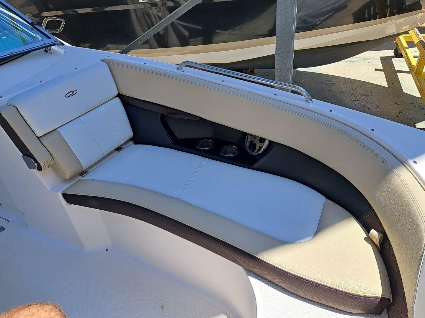 2014 Regal 2700 Bowrider — photo 16
