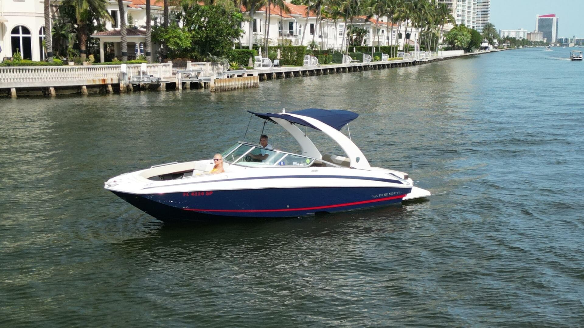 2014 Regal 2700 Bowrider — photo 2