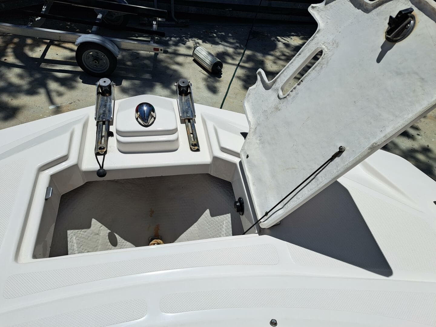 2014 Regal 2700 Bowrider — photo 30