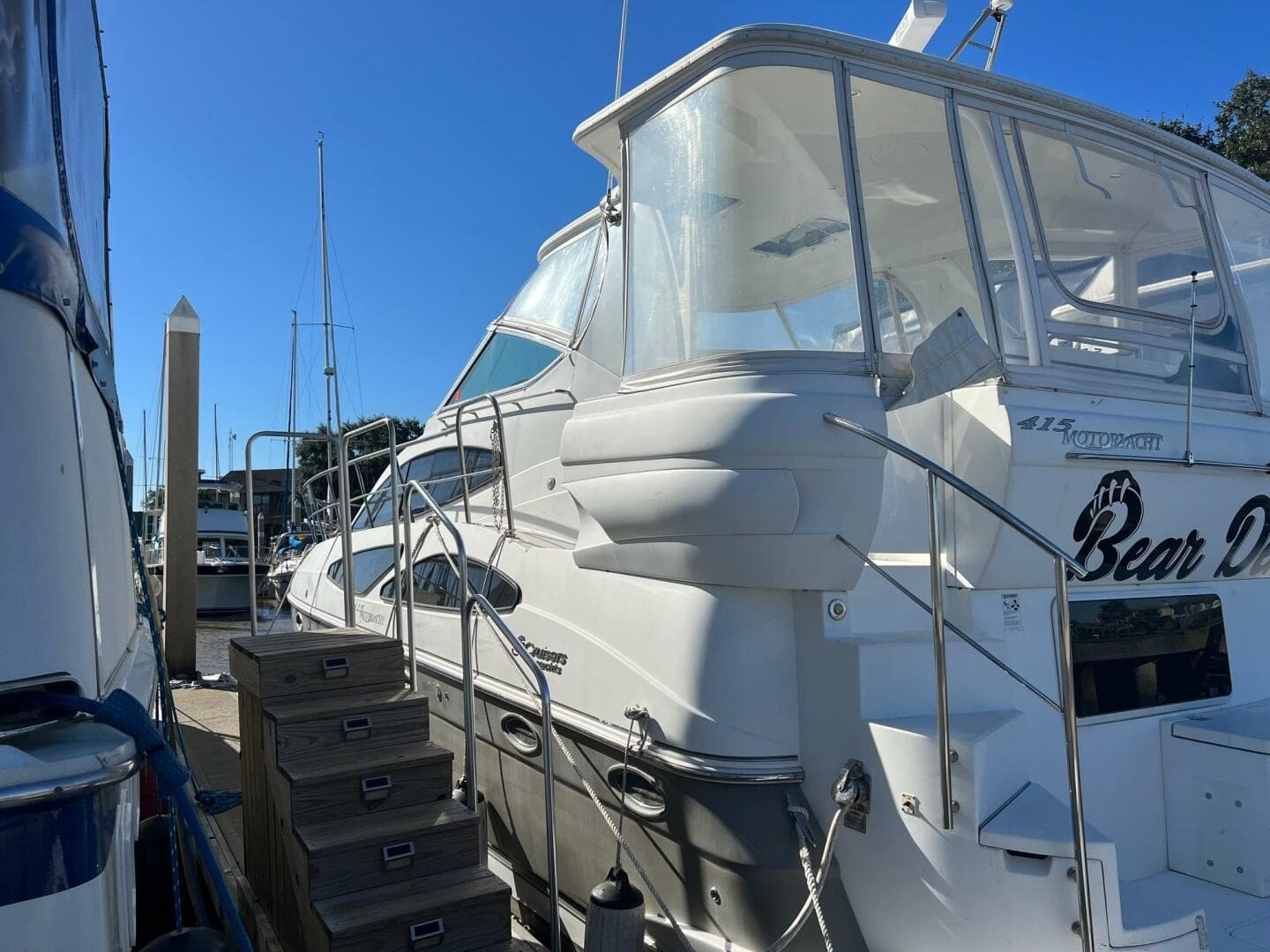 2011 Cruisers Yachts 415 — photo 4