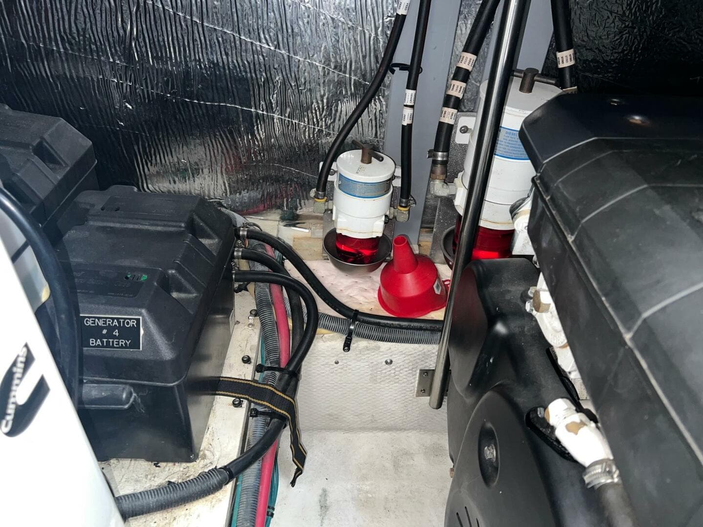 2011 Cruisers Yachts 415 — photo 64