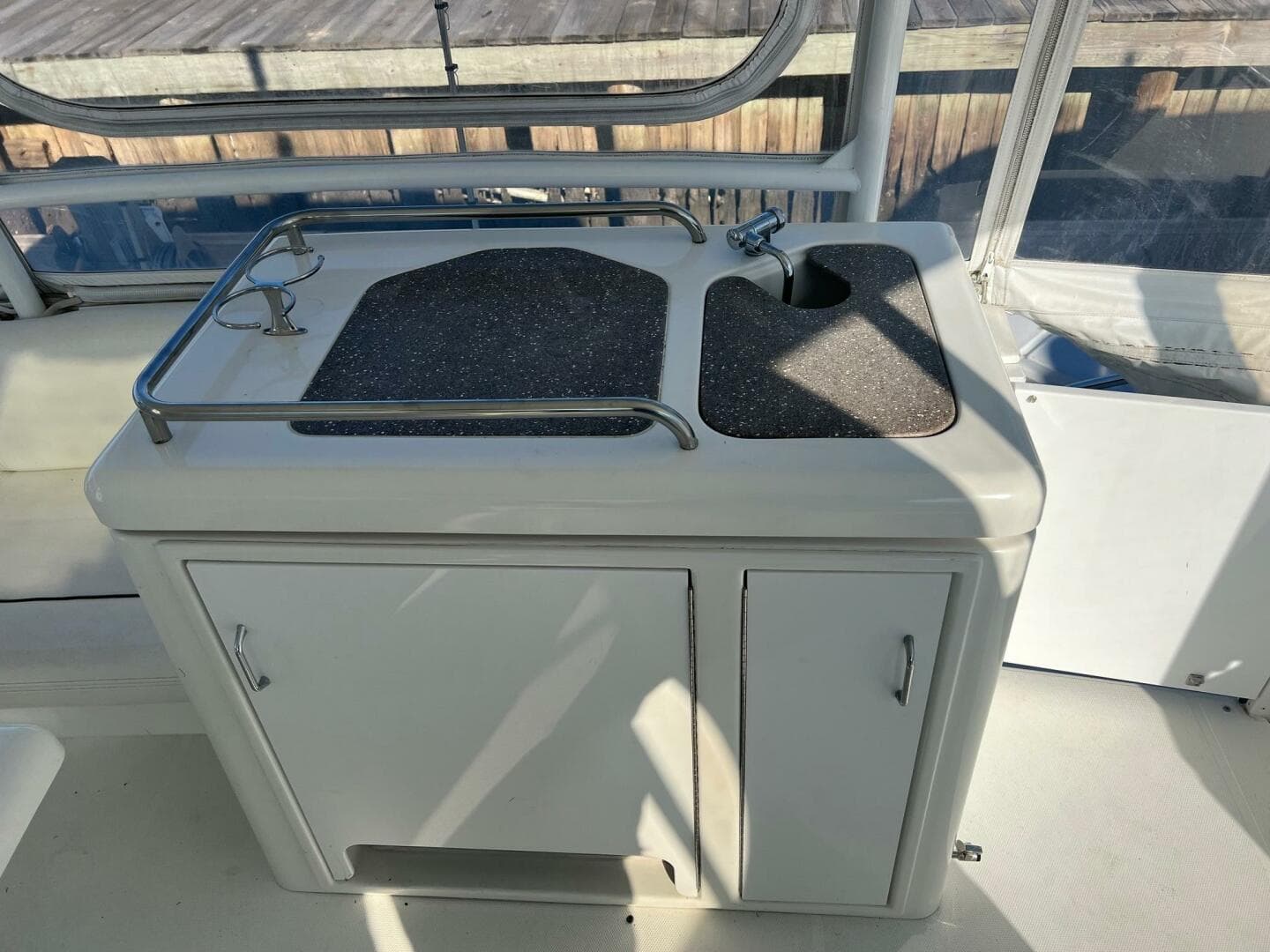 2011 Cruisers Yachts 415 — photo 23