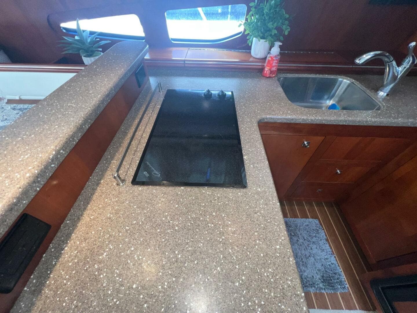 2011 Cruisers Yachts 415 — photo 36