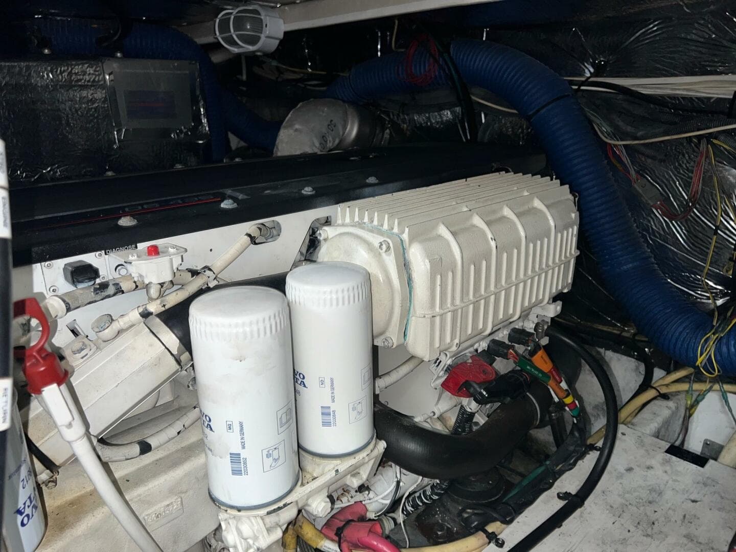 2011 Cruisers Yachts 415 — photo 66