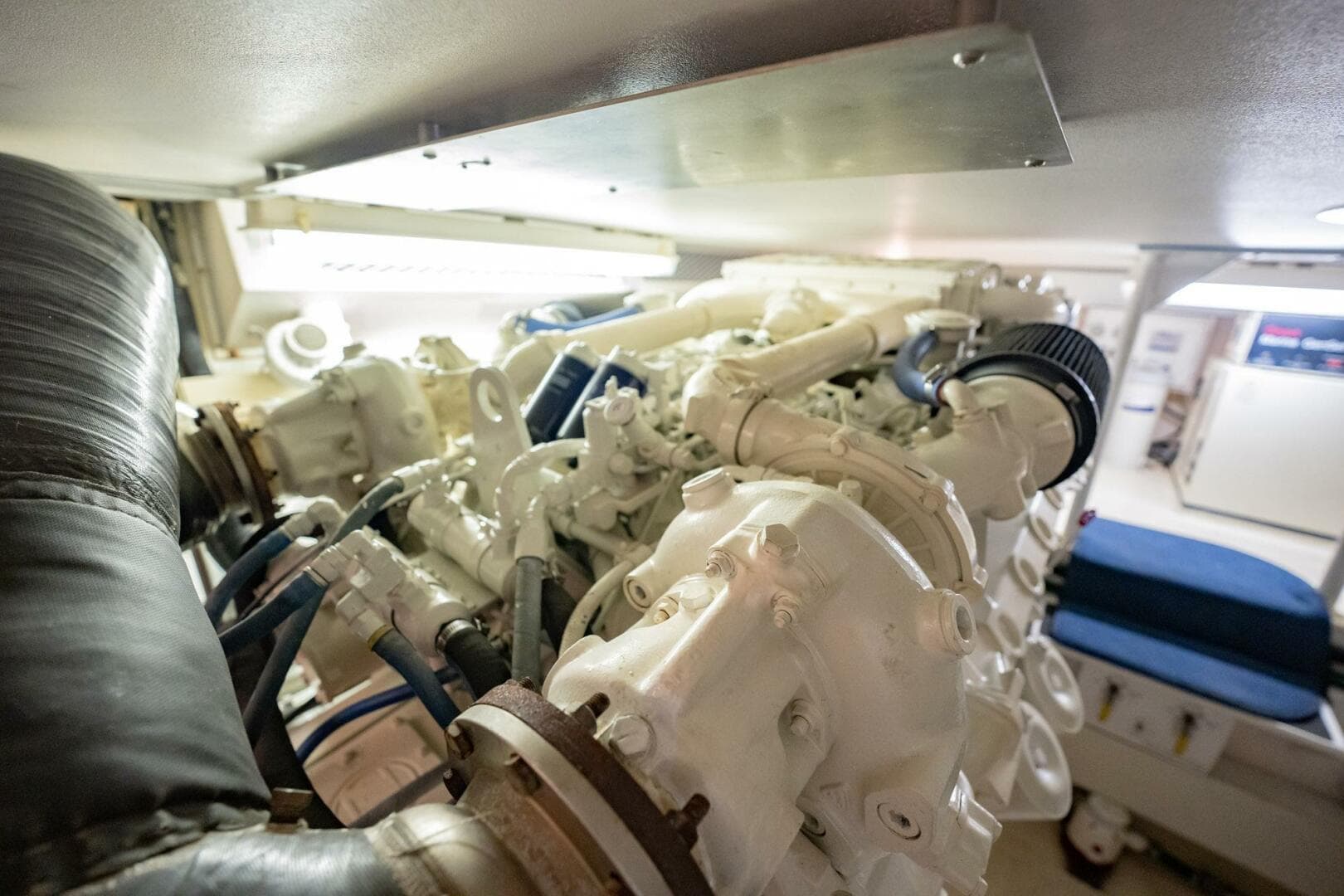 2000 Viking 60 Cockpit Sport Yacht — photo 34