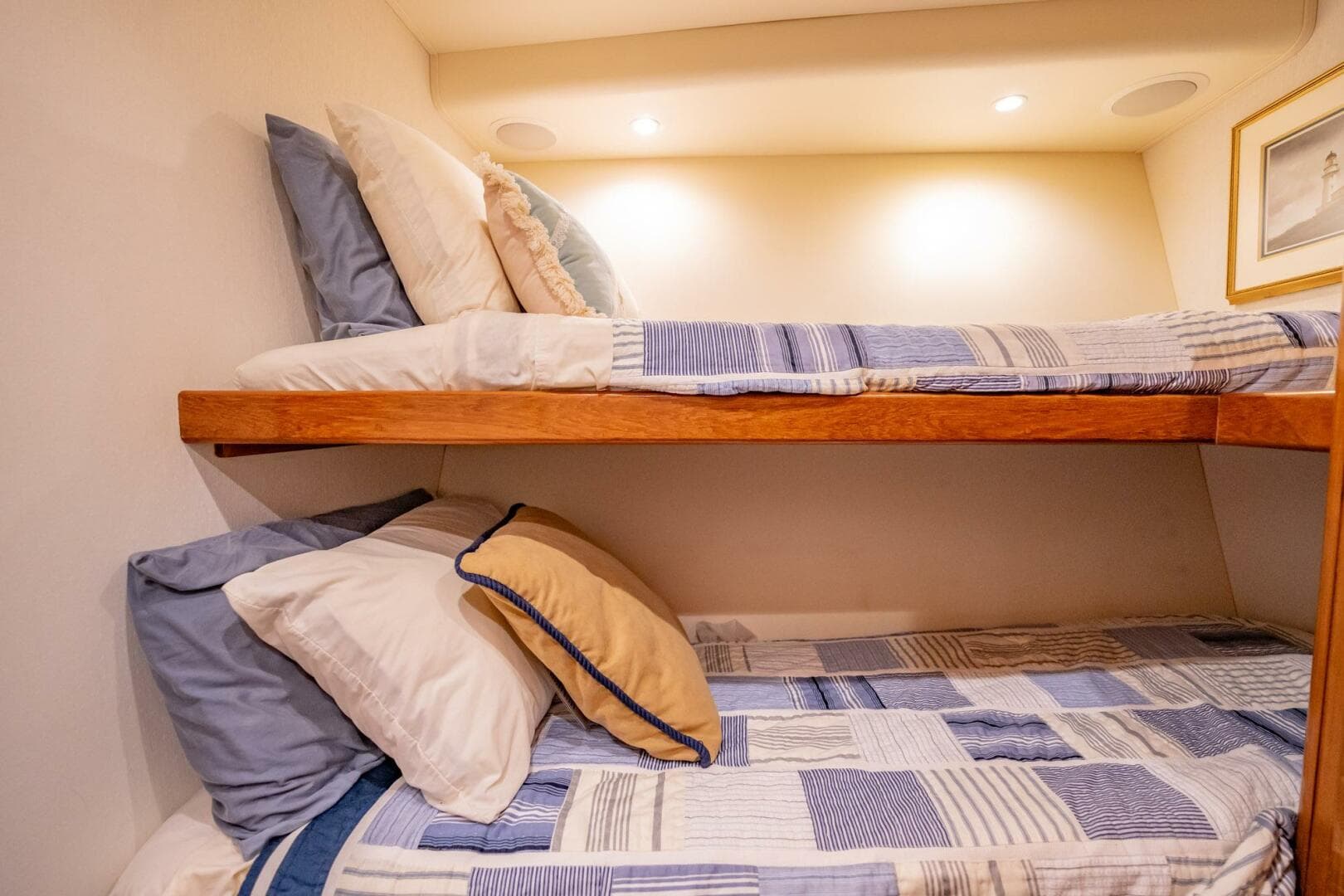 2000 Viking 60 Cockpit Sport Yacht — photo 19