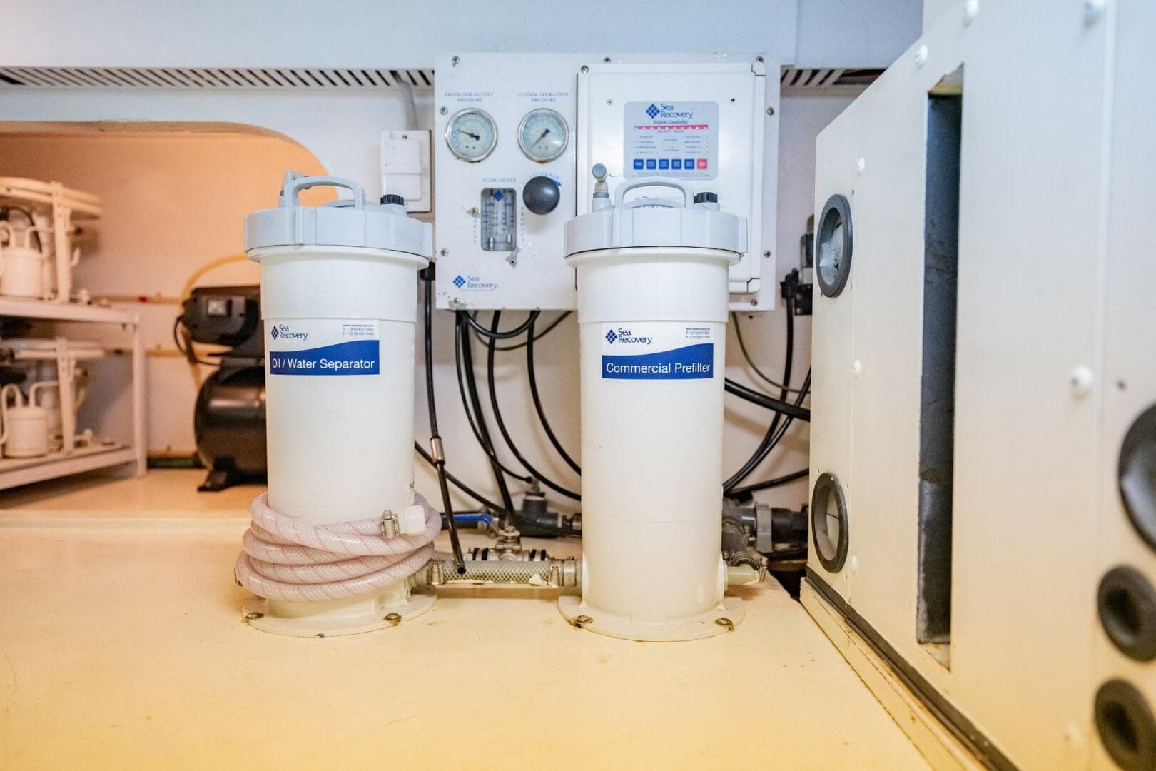 2000 Viking 60 Cockpit Sport Yacht — photo 38