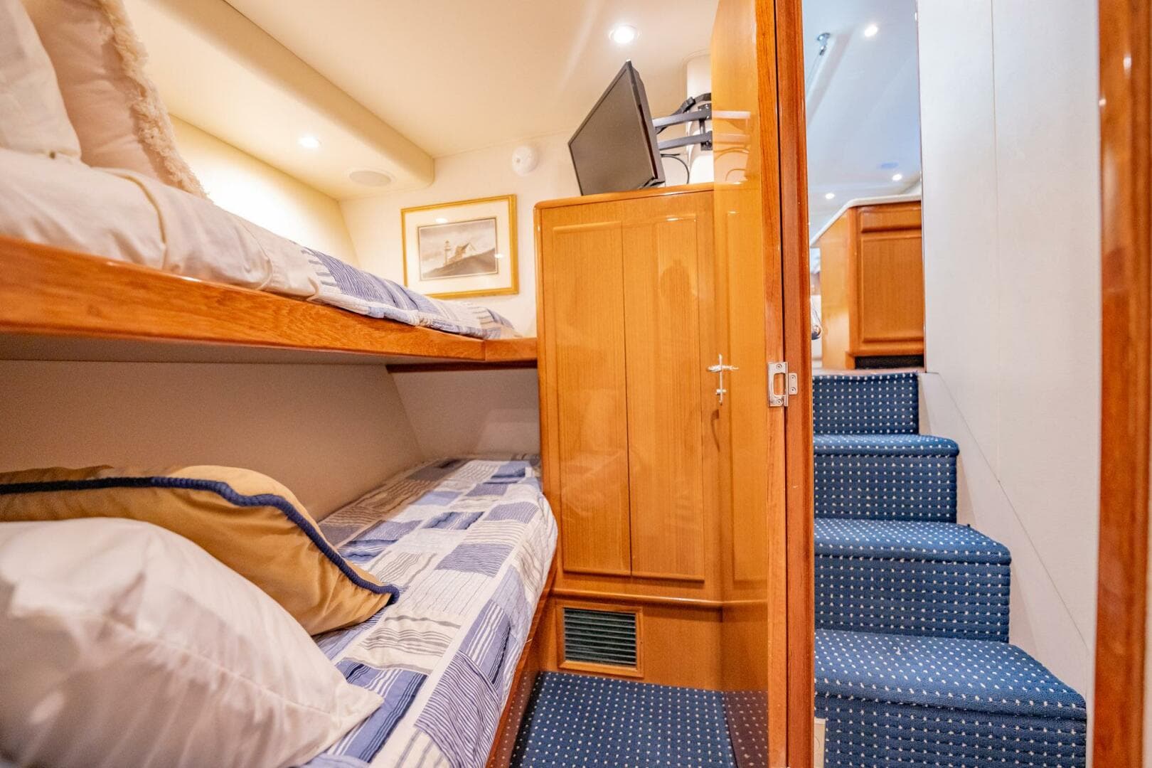 2000 Viking 60 Cockpit Sport Yacht — photo 18