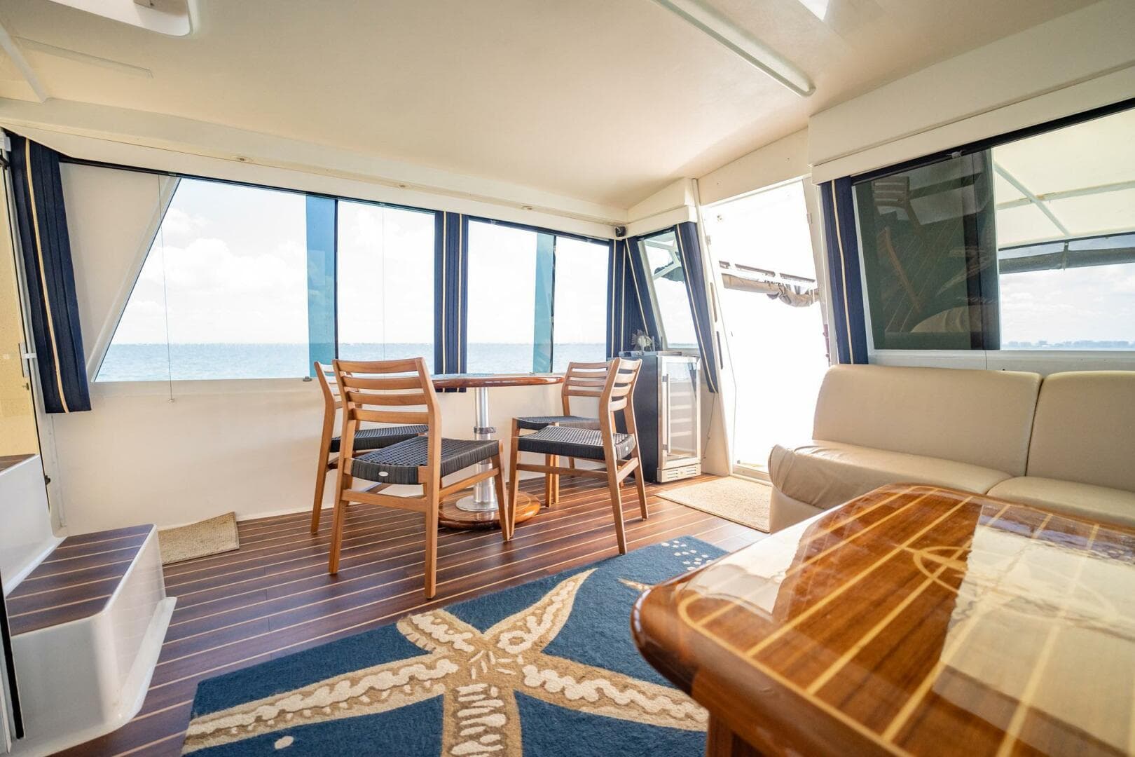 2000 Viking 60 Cockpit Sport Yacht — photo 7