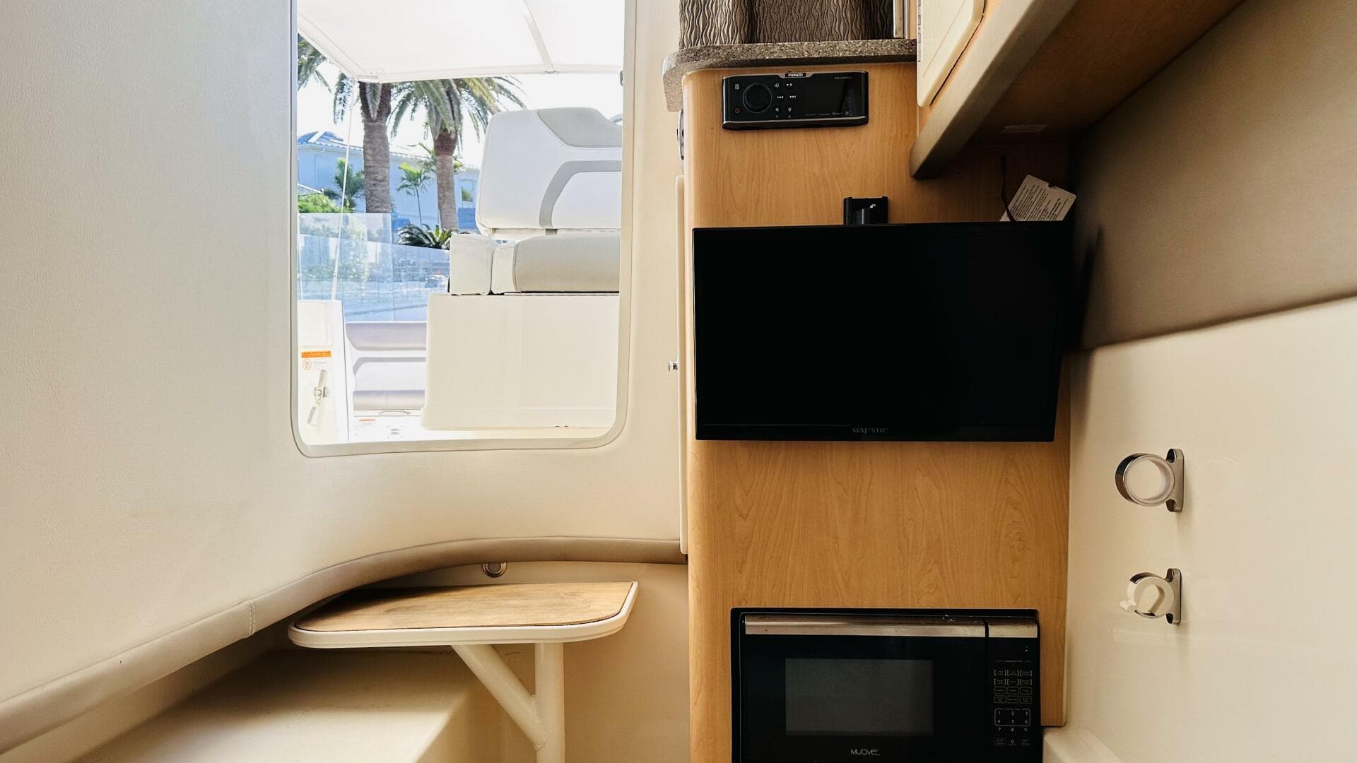 2019 World Cat 320 DC — photo 7