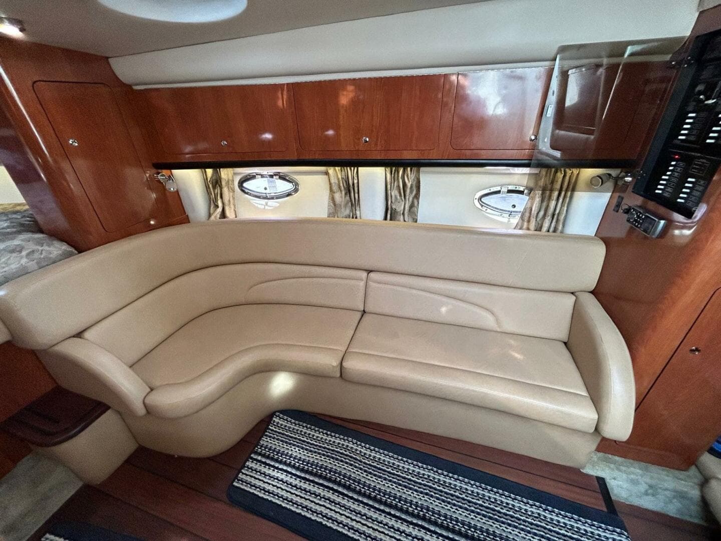 2015 Crownline 350 Sy — photo 5