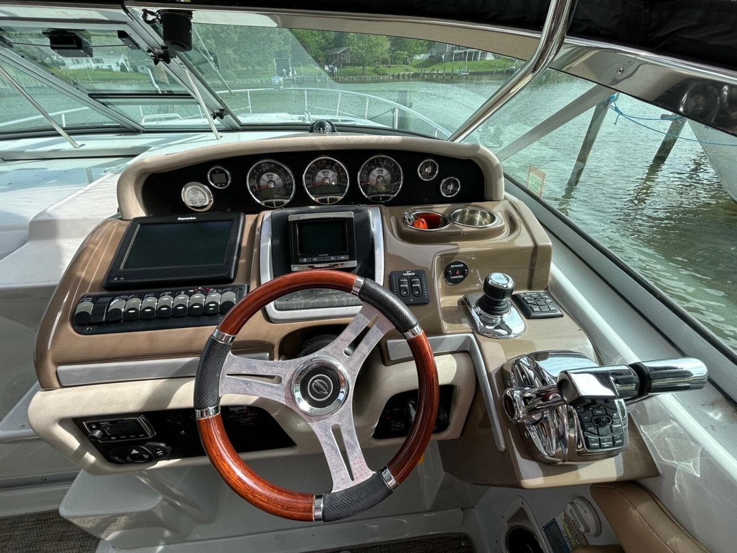 2015 Crownline 350 Sy — photo 14
