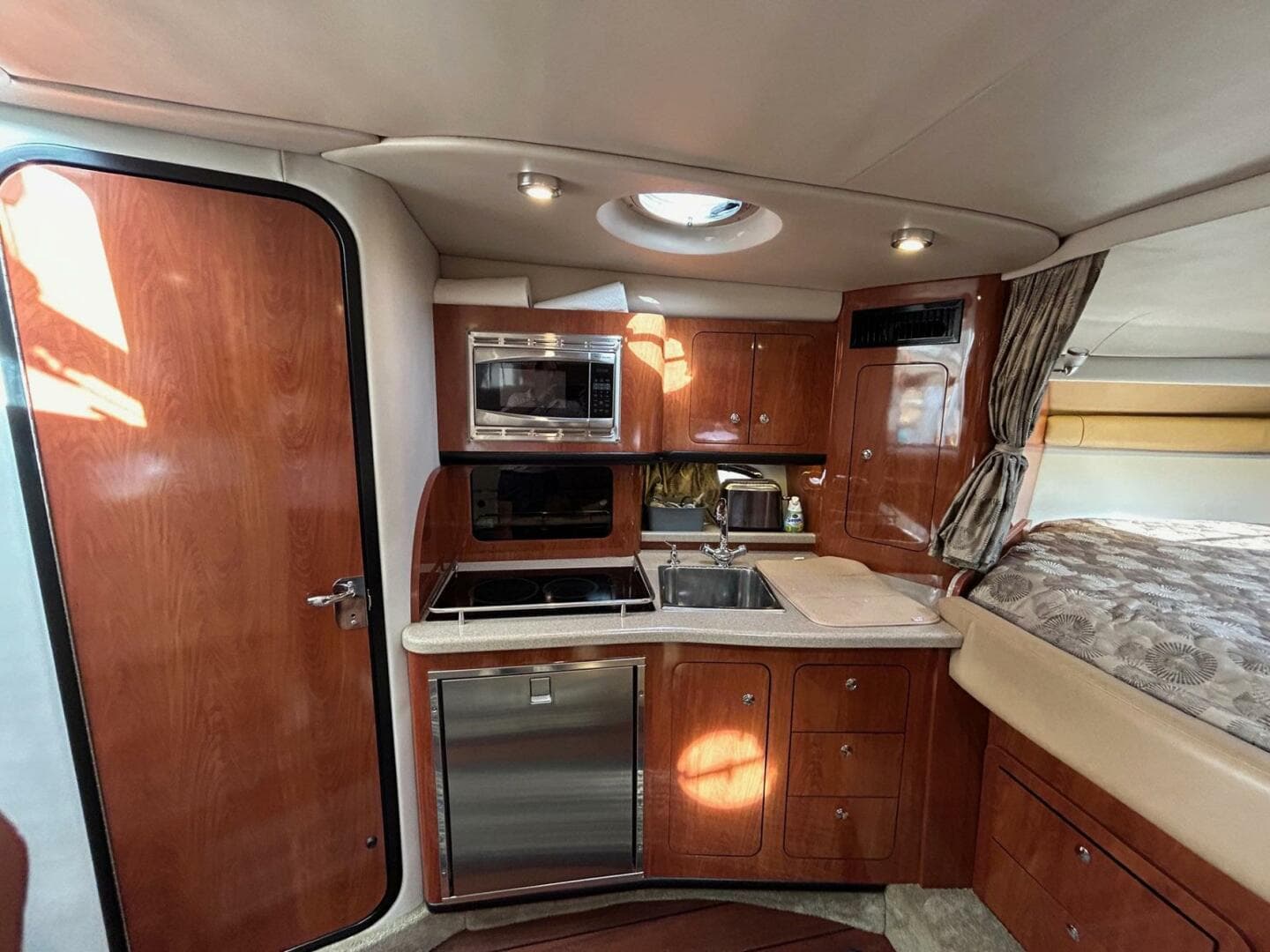 2015 Crownline 350 Sy — photo 7