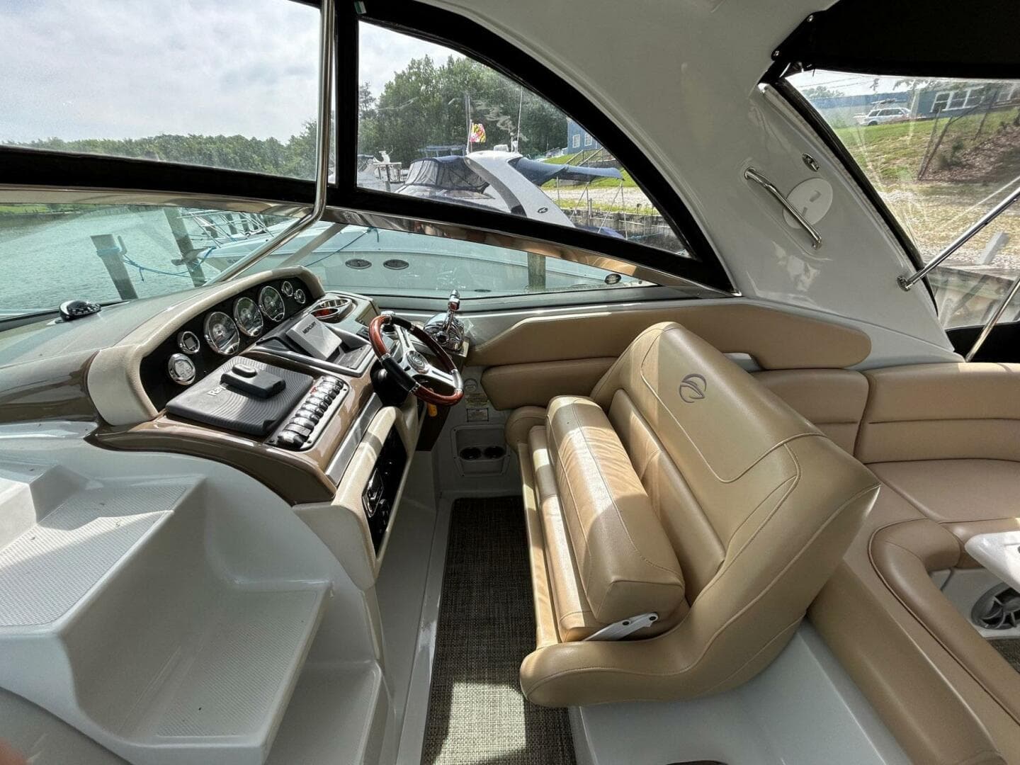 2015 Crownline 350 Sy — photo 20