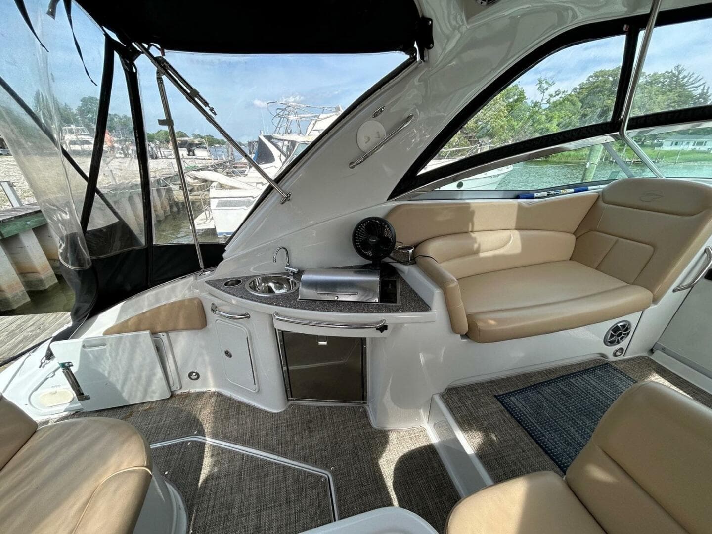2015 Crownline 350 Sy — photo 23