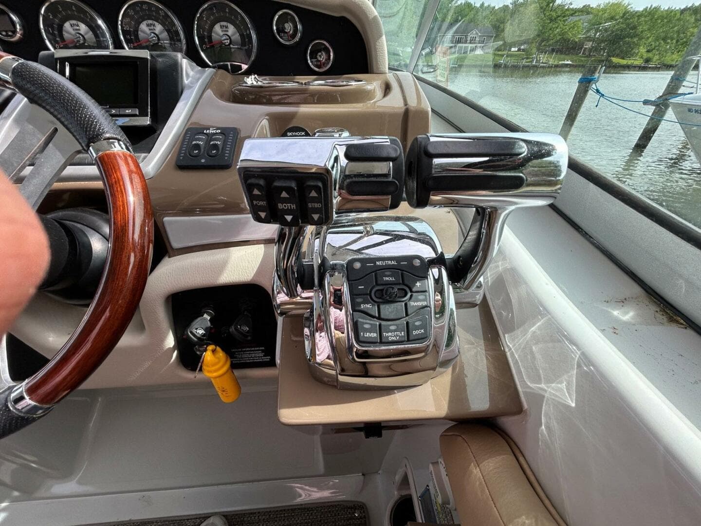 2015 Crownline 350 Sy — photo 15