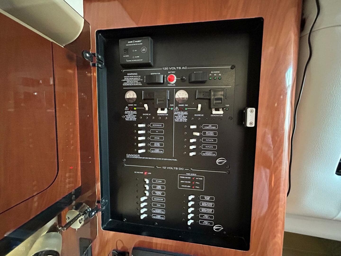 2015 Crownline 350 Sy — photo 10