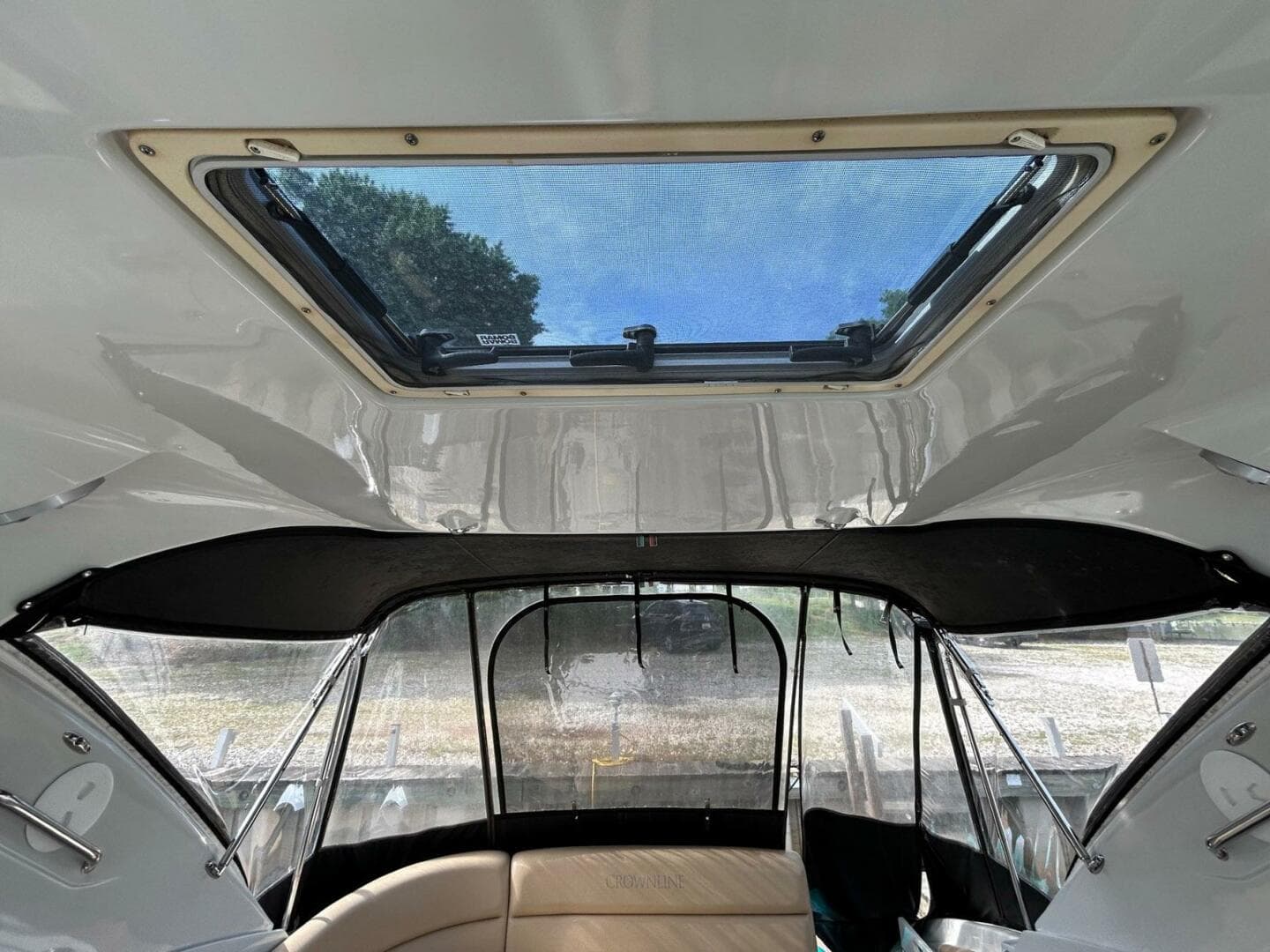 2015 Crownline 350 Sy — photo 27