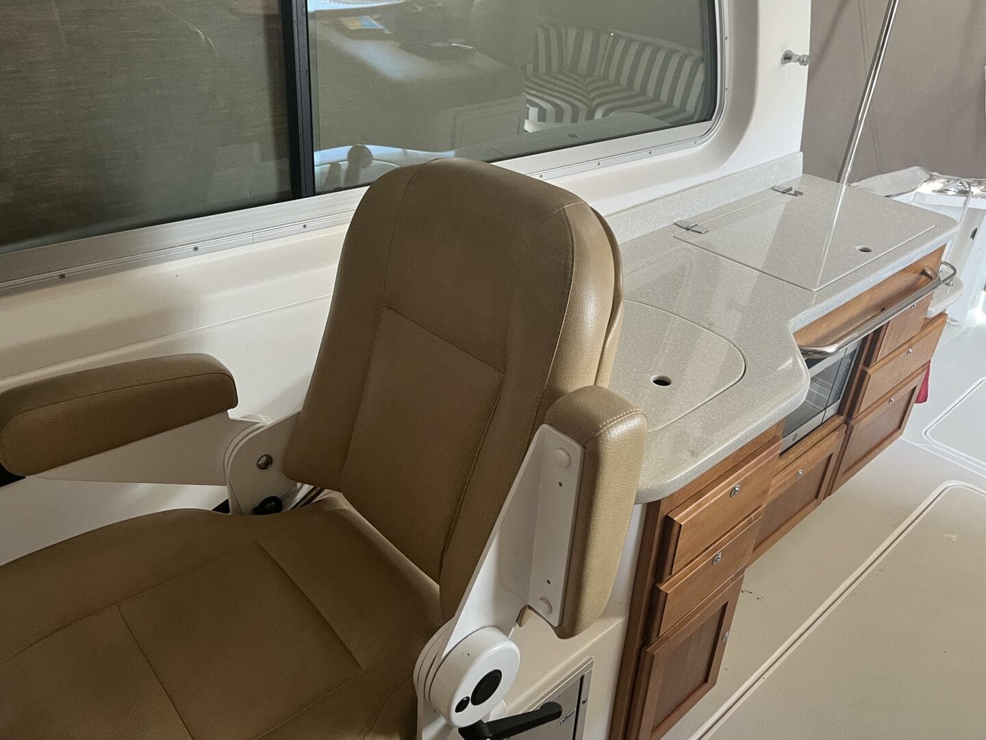 2013 Back Cove 34 — photo 46