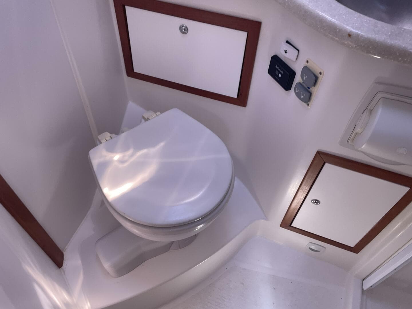 2013 Back Cove 34 — photo 24