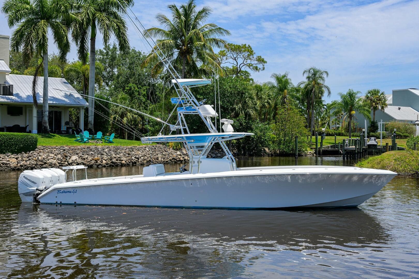 2017 Bahama Center Console — photo 1