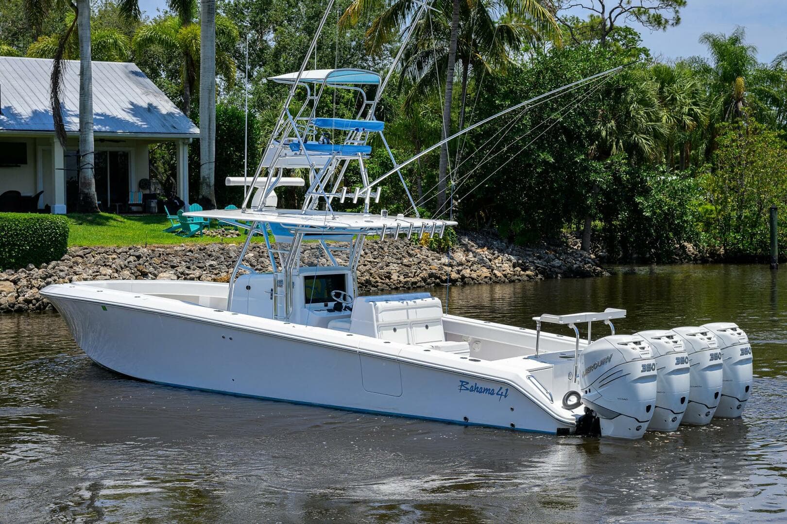 2017 Bahama Center Console — photo 38