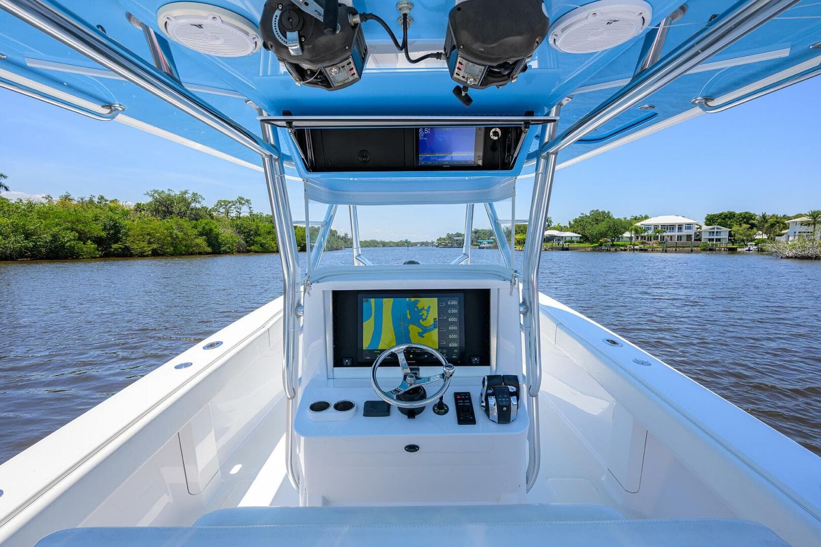 2017 Bahama Center Console — photo 27