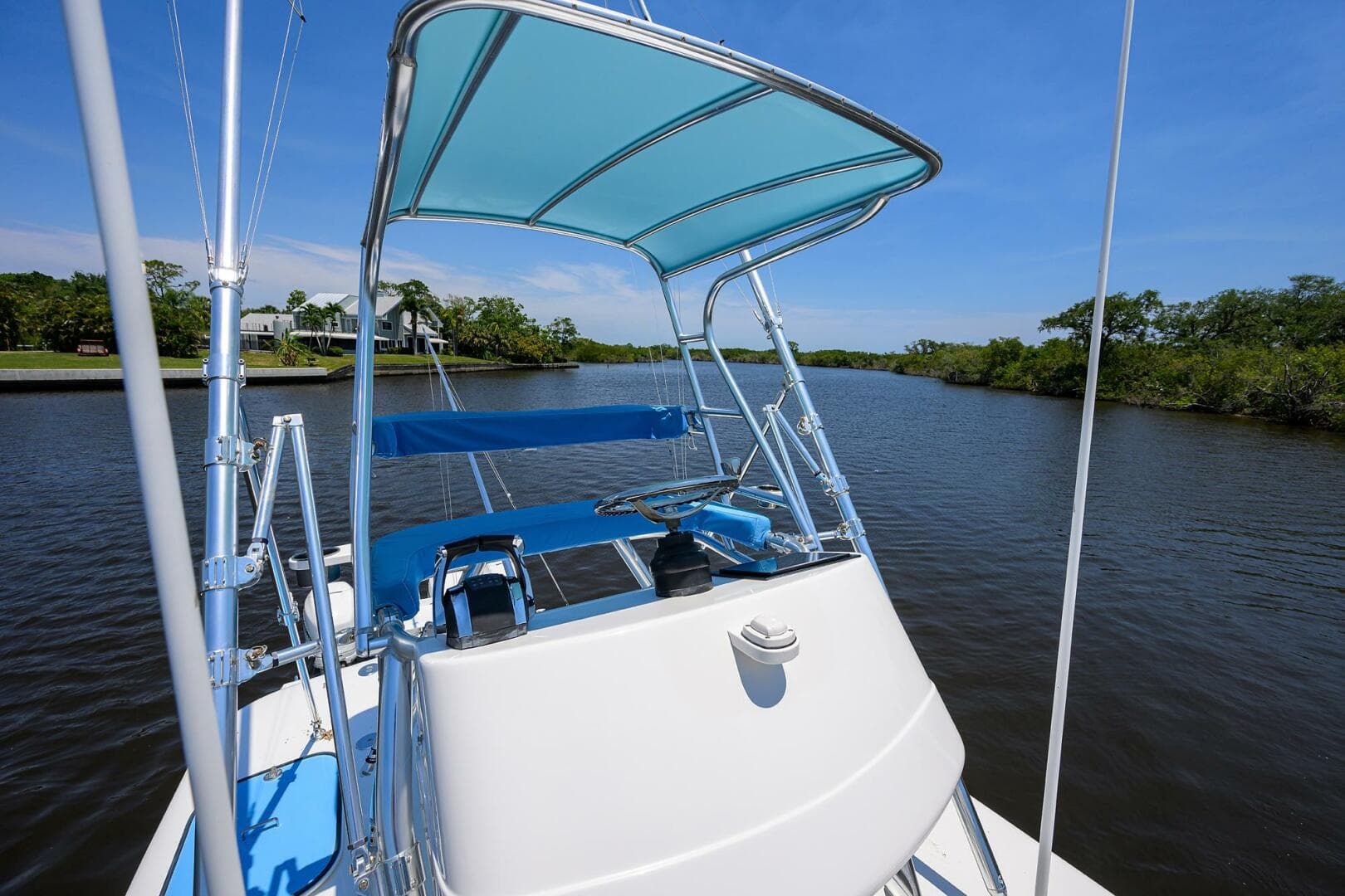 2017 Bahama Center Console — photo 34