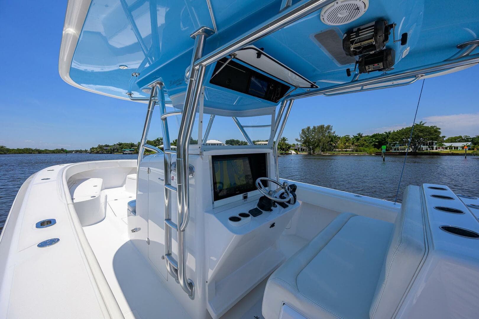 2017 Bahama Center Console — photo 28