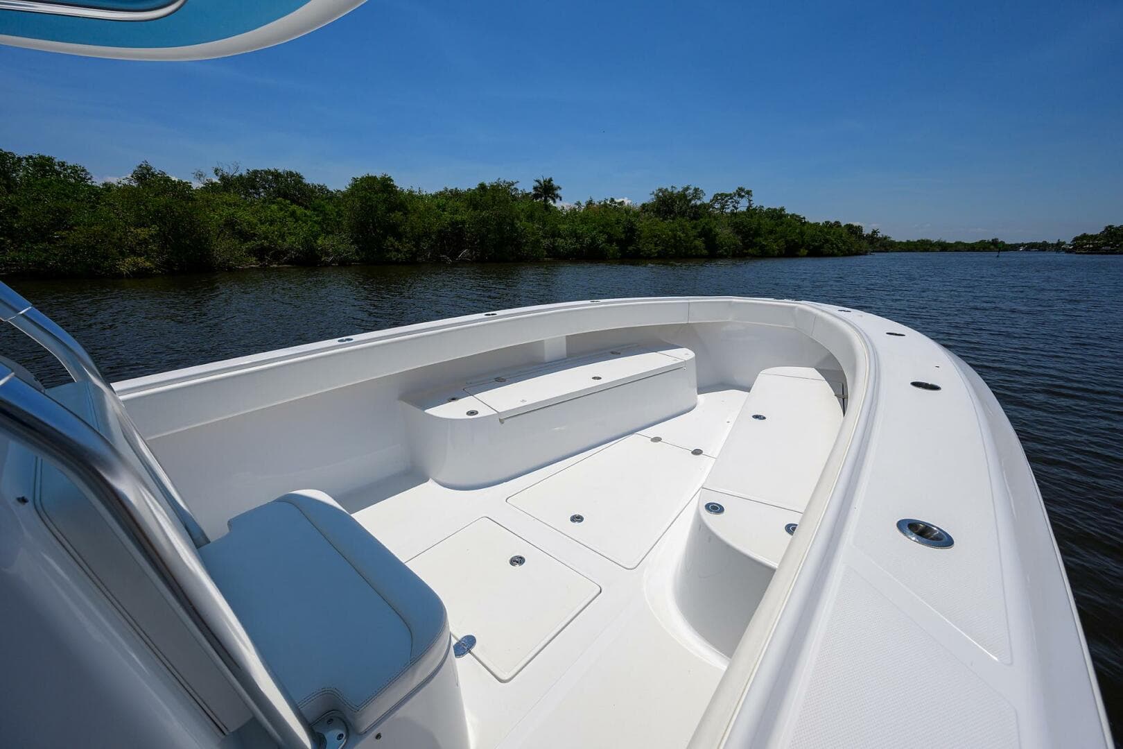 2017 Bahama Center Console — photo 5