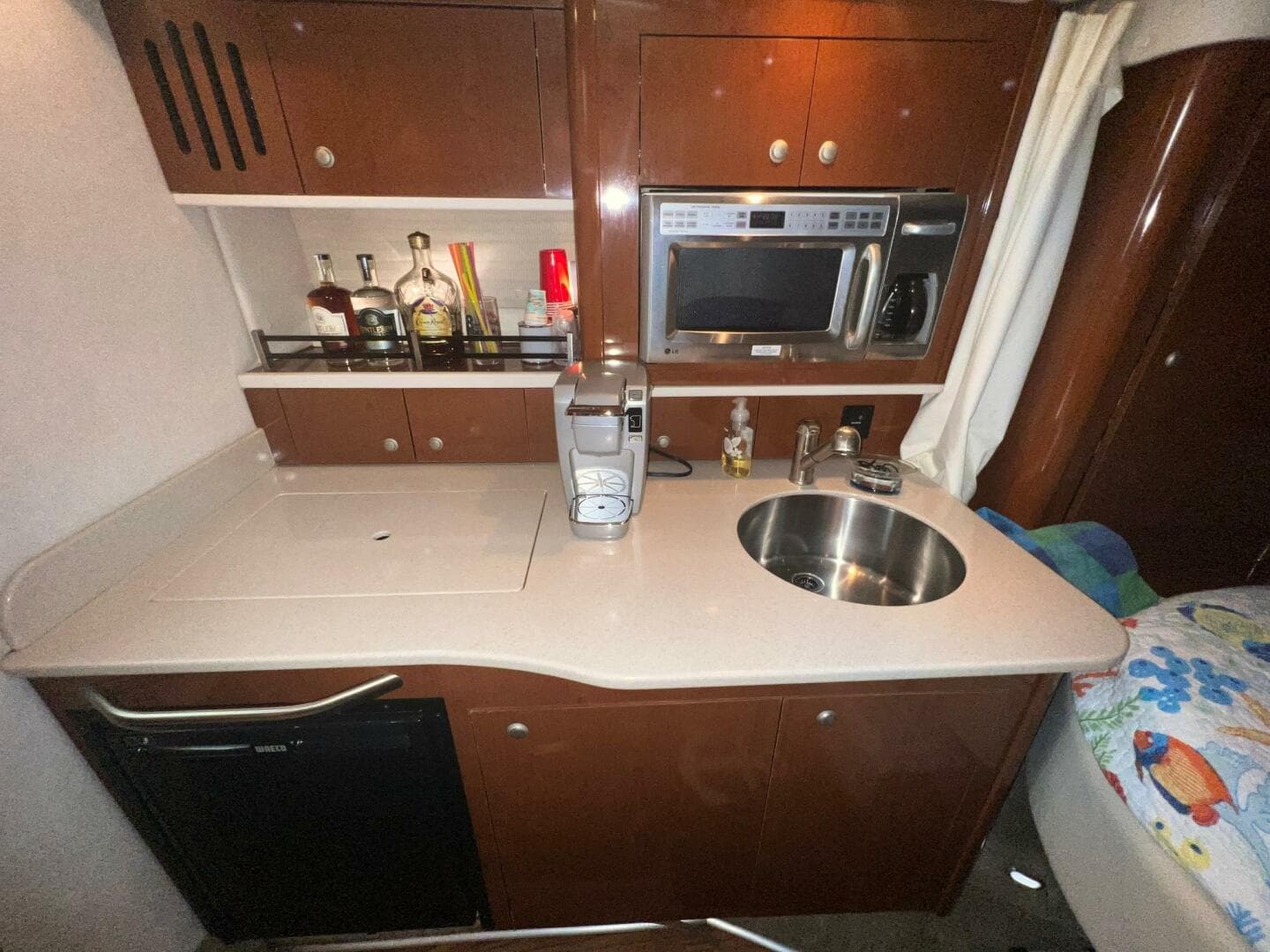 2008 Sea Ray 330 Sundancer — photo 31