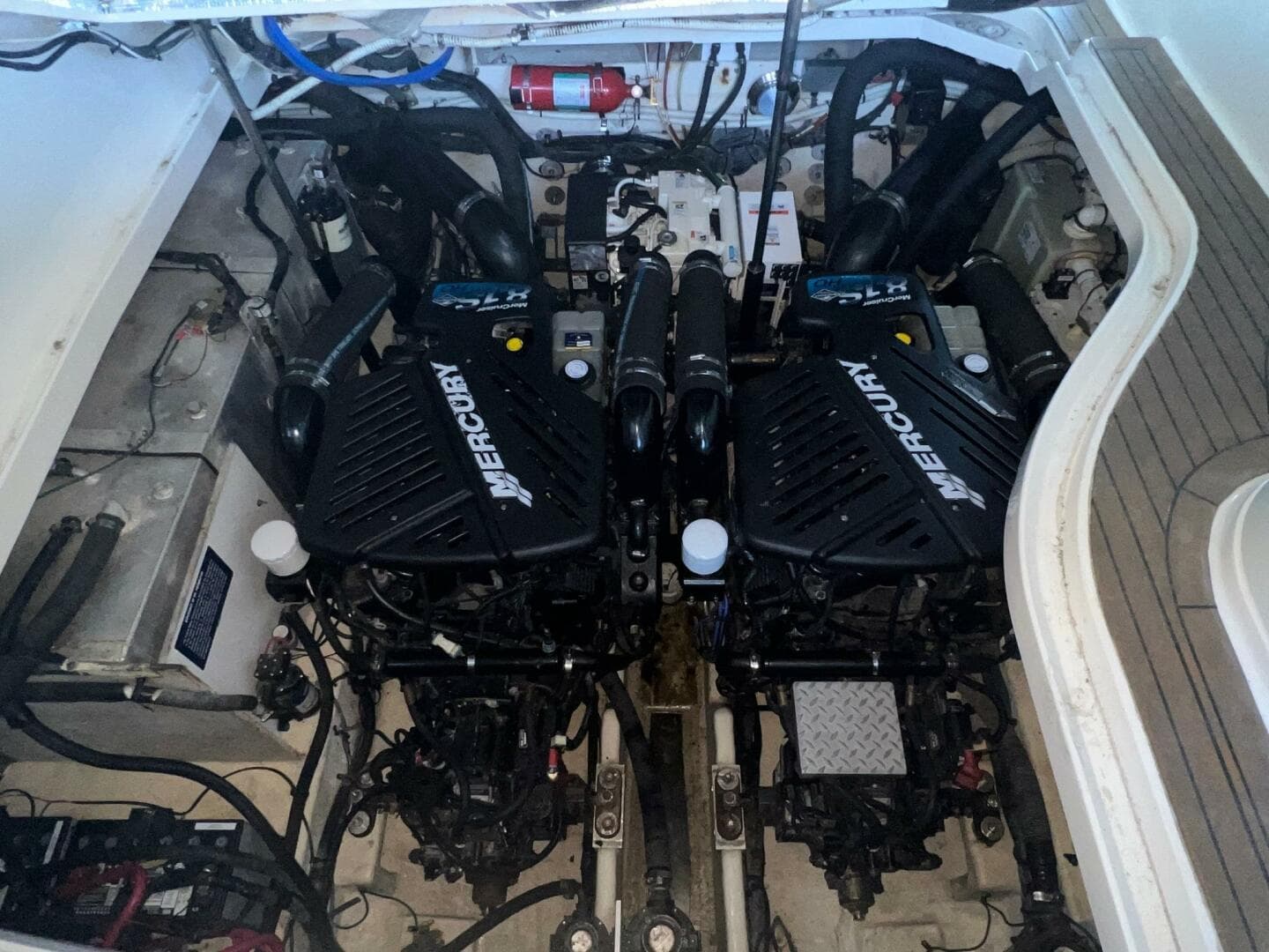 2008 Sea Ray 330 Sundancer — photo 48