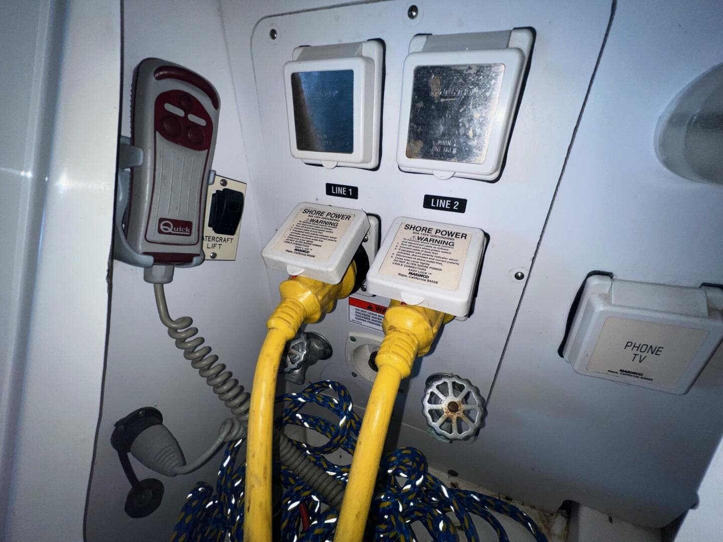 2008 Sea Ray 330 Sundancer — photo 56