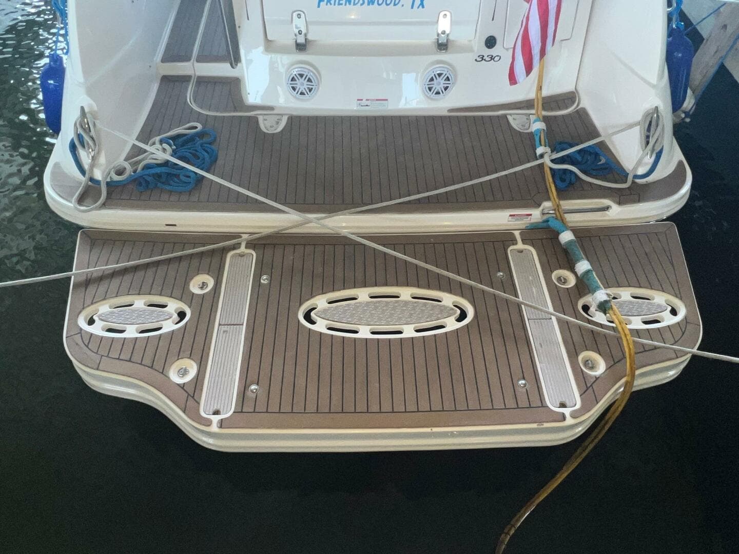 2008 Sea Ray 330 Sundancer — photo 9