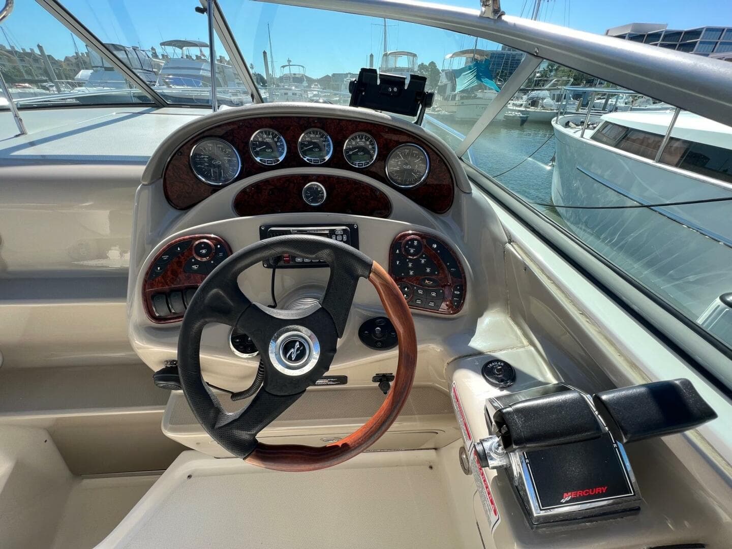 2006 Sea Ray Sundancer — photo 8