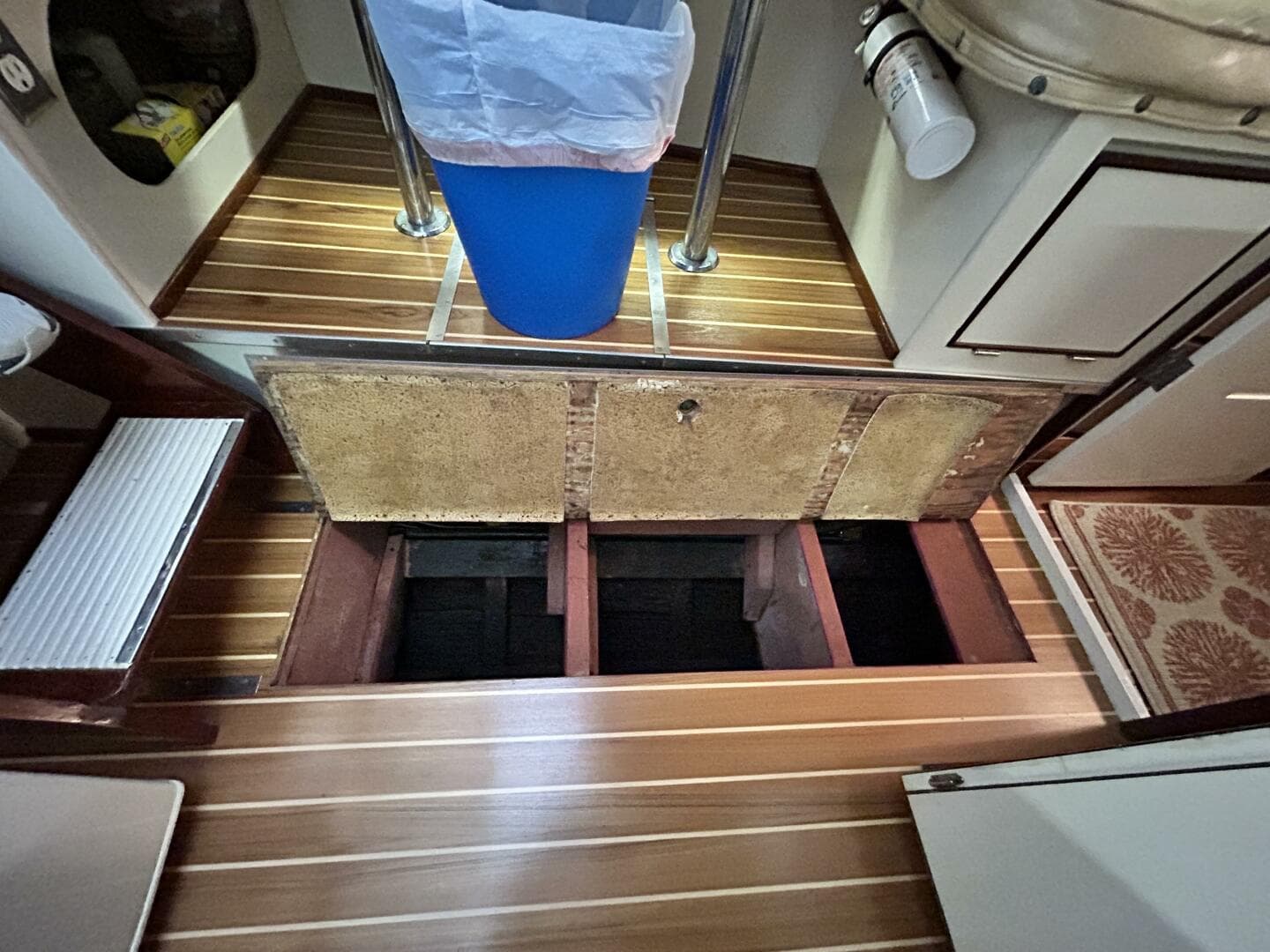 1962 Matthews 42 Double Cabin — photo 39