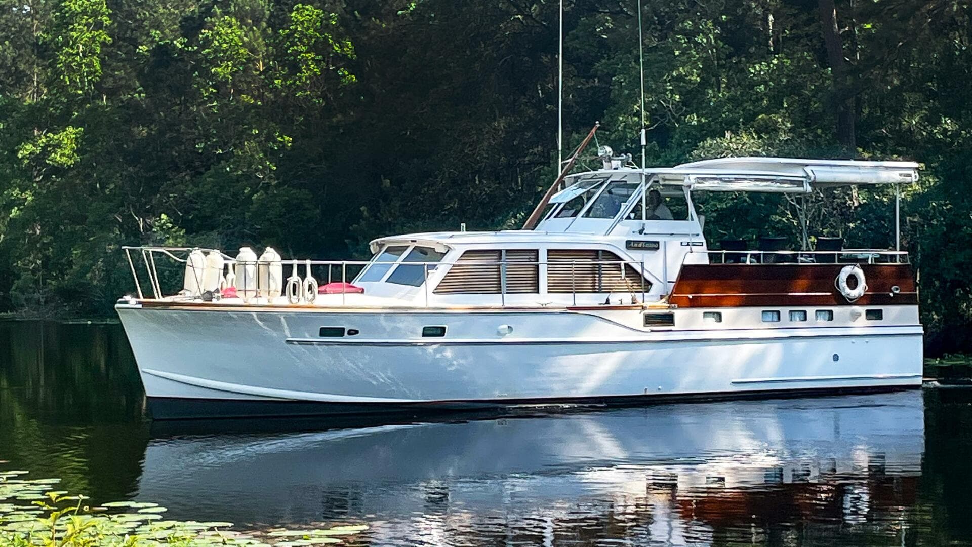 1962 Matthews 42 Double Cabin — photo 1