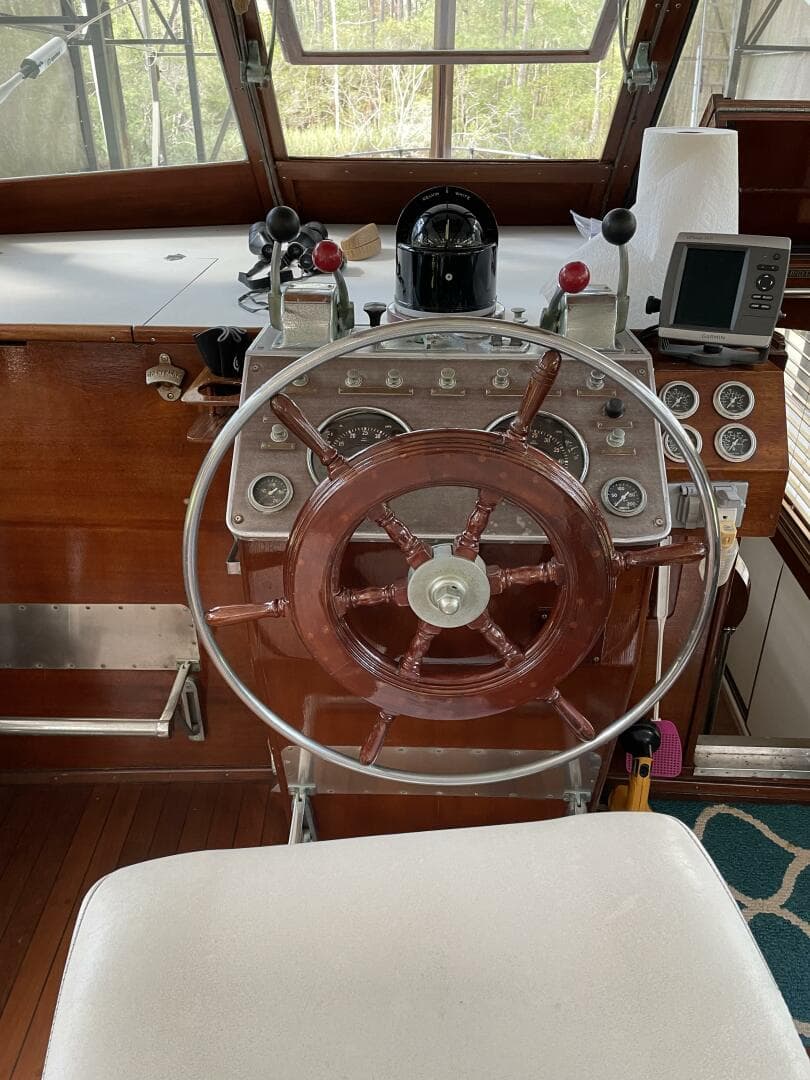 1962 Matthews 42 Double Cabin — photo 18