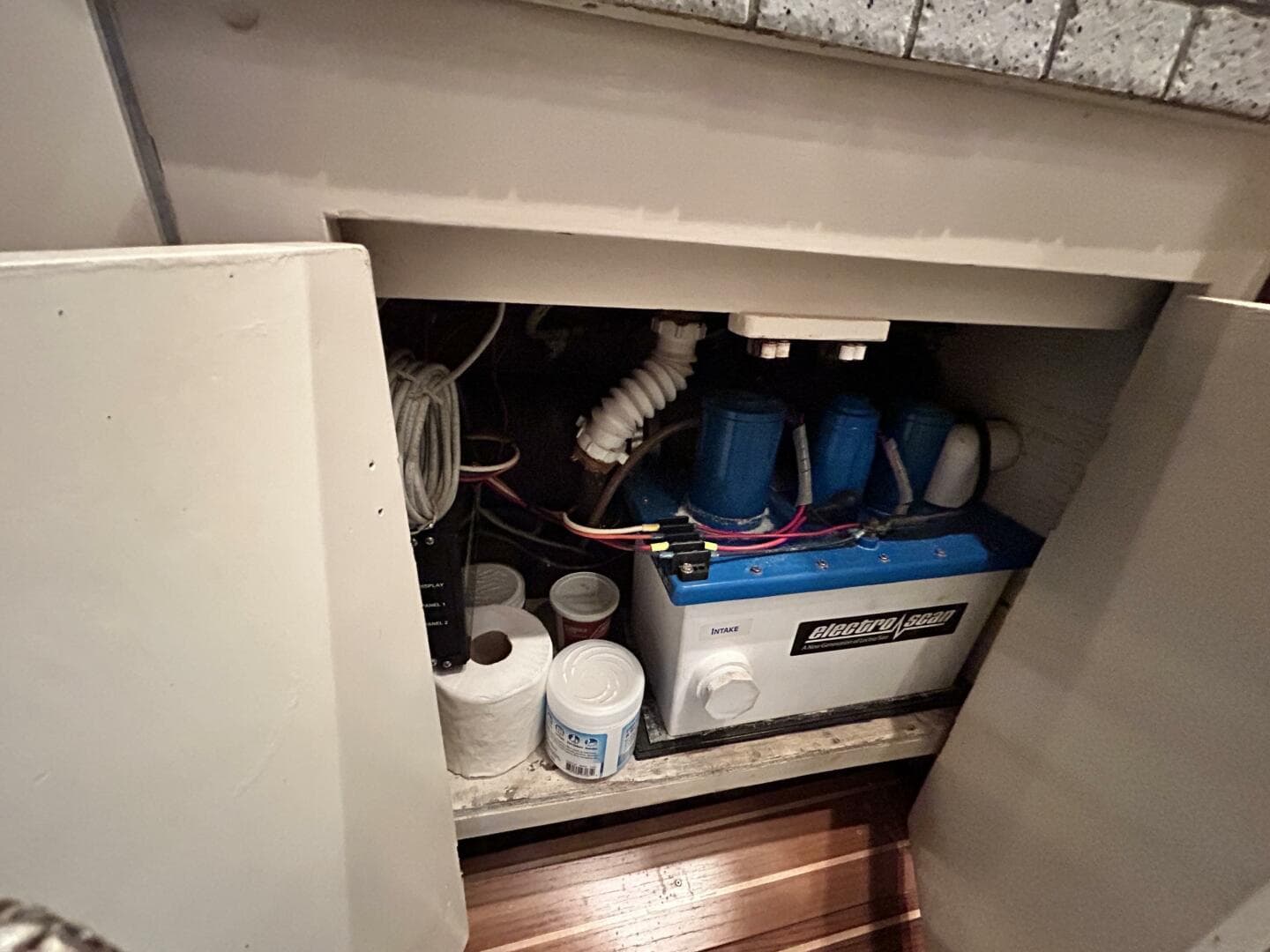 1962 Matthews 42 Double Cabin — photo 56