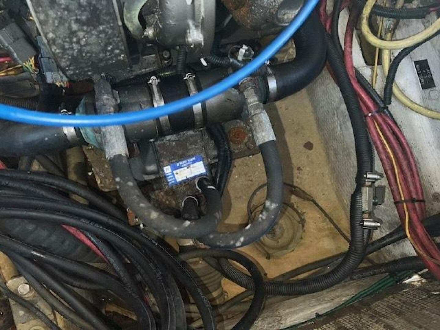 2006 Rampage 30 Walkaround — photo 21