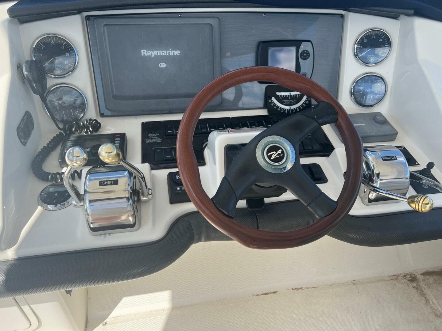 2007 Sea Ray Sedan Bridge — photo 12