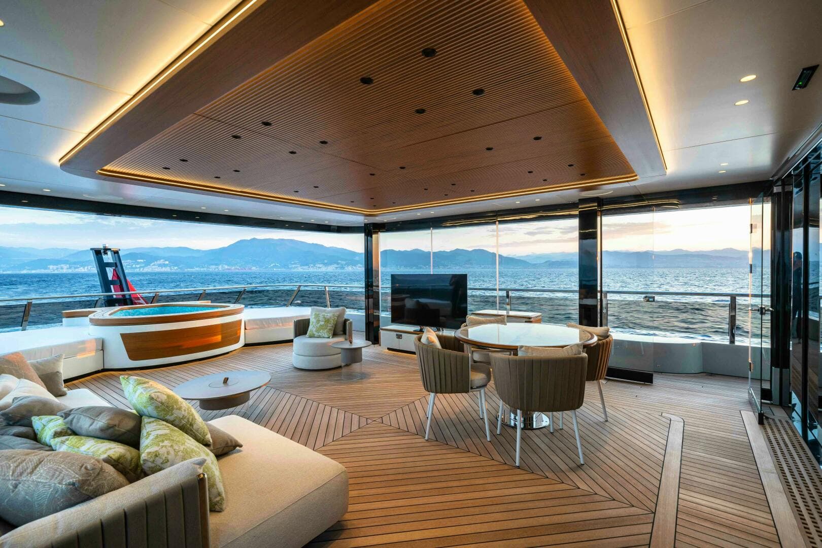 2024 Mengi Yay — photo 15