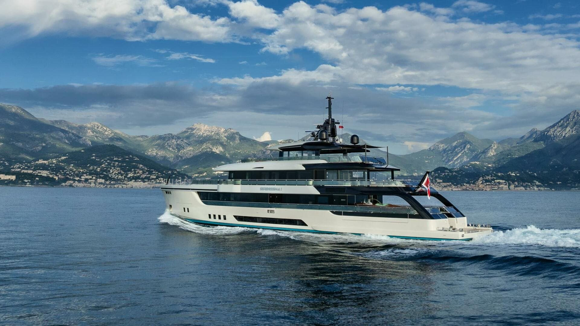 2024 Mengi Yay — photo 3